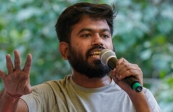 ‘Did not even leave the family’, Abhijeet Deepke raised questions on the action of Delhi Police