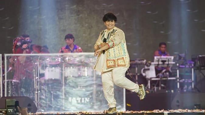 falgana-pathaka_9d9cacae9db994f4.jpg